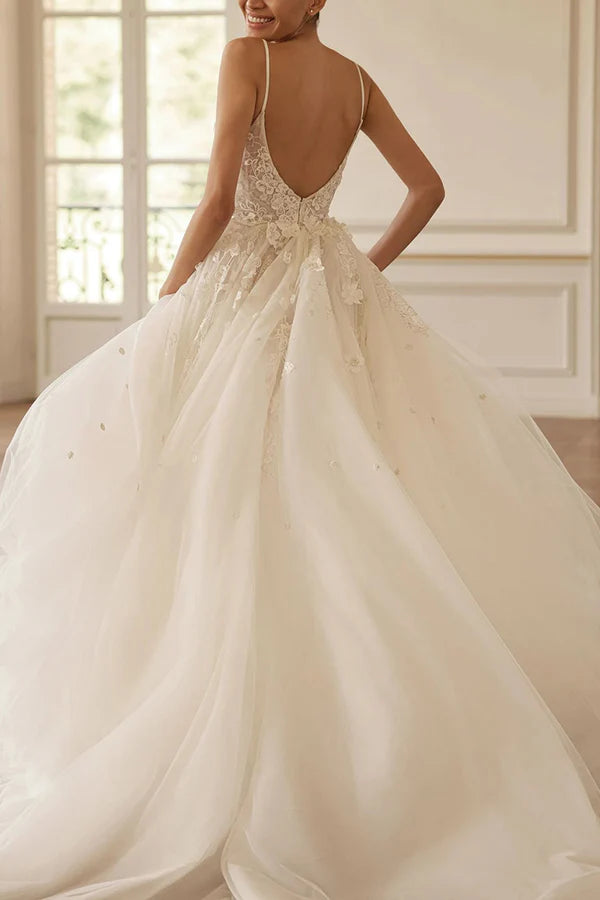 Deep V-neck lace decal bohemian wedding dress