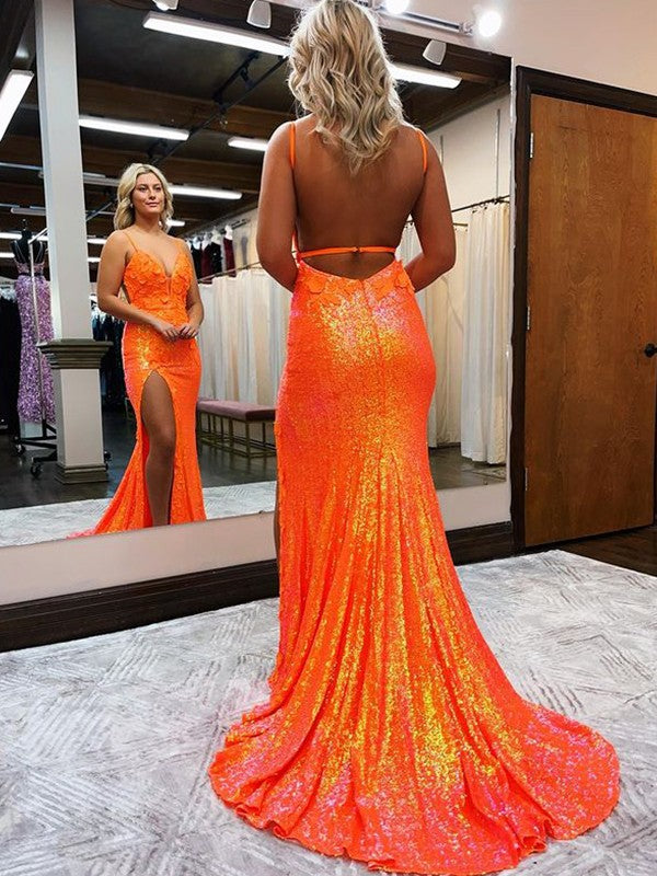 Robe fourreau/colonne à paillettes, fleurs faites à la main, col en V, sans manches, traîne/balai