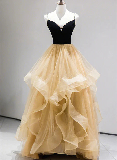 Robe de soirée champagne transparente en forme de A, décolleté en cœur, perles et bretelles