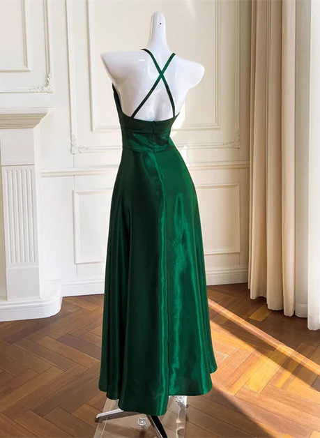 Grünes A-förmiges, weiches Satin-Crossover-Abendkleid, grünes, schulterfreies Ballkleid mit Trägern und freiem Rücken, Abschlussballkleid
