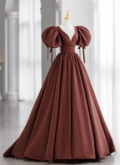 Robe longue de soirée en satin marron à manches bouffantes, col en V marron et robe de bal dos nu