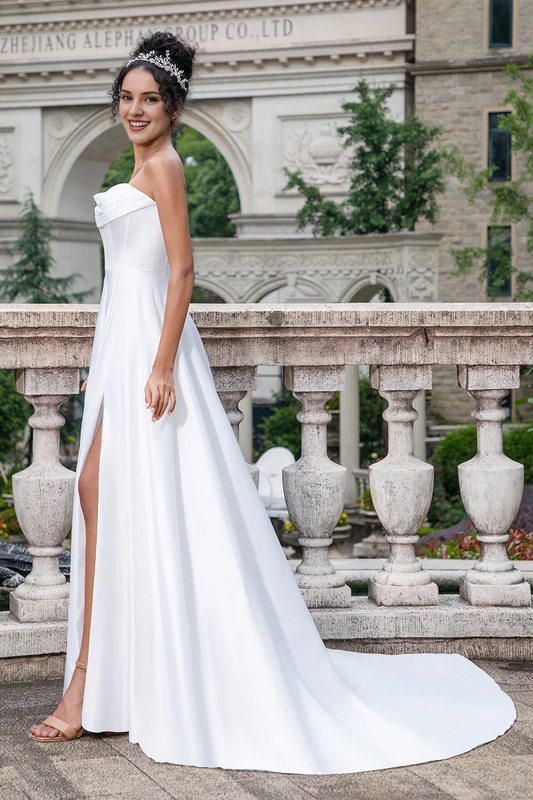 Elegant white A-line trailing strapless pleated tight corset with slit wedding dress
