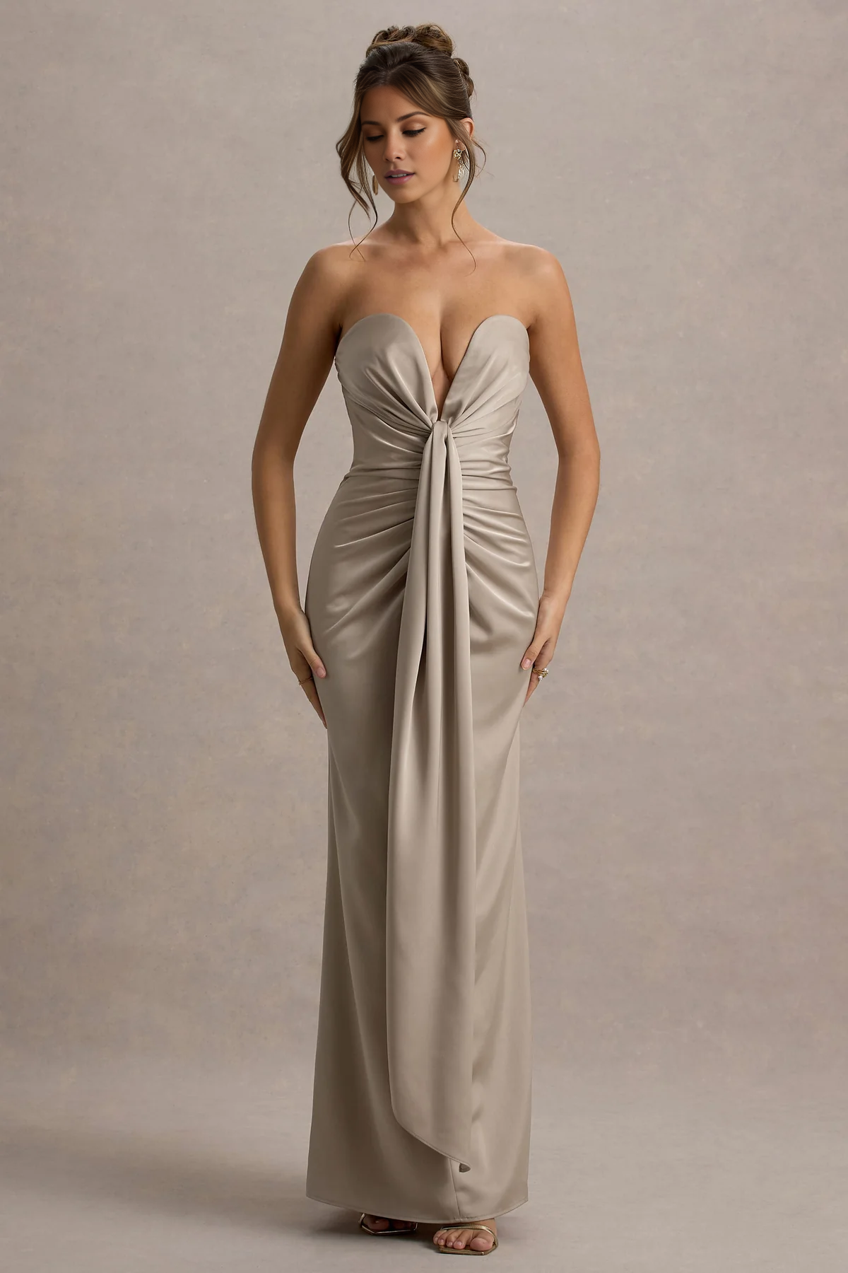 Robe de bal Yidibang à col en V et épaules dénudées, sans manches, sans bretelles, dos nu et longueur au sol