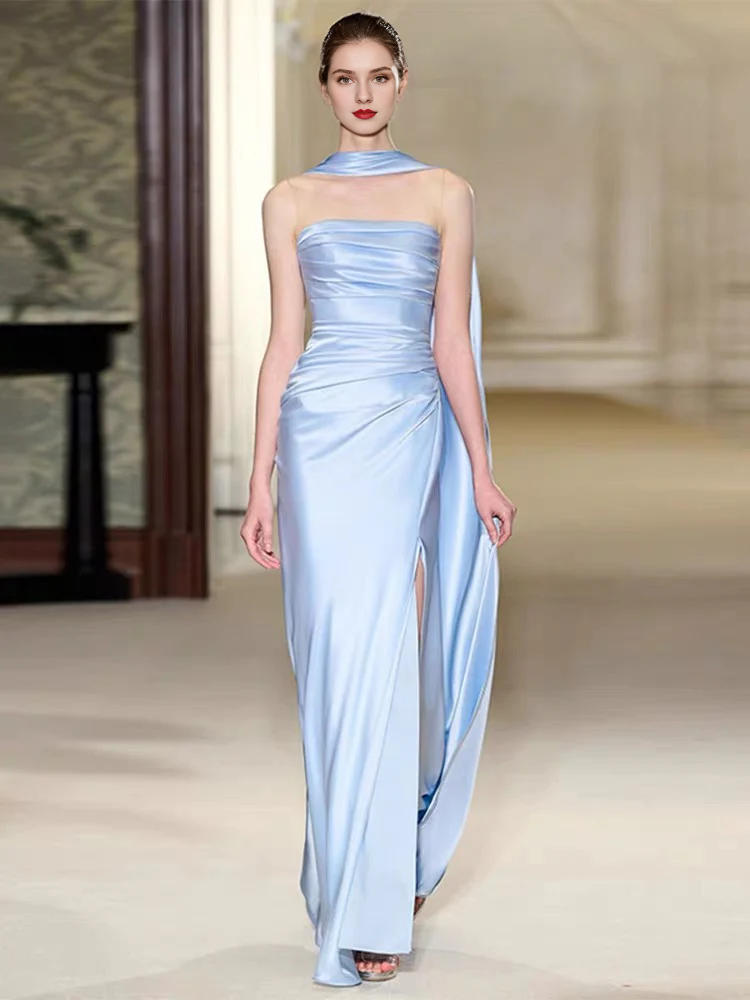 Robe de soirée longue moulante à fente bleue