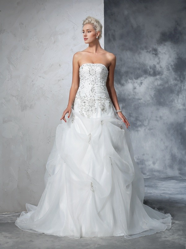 Robe de mariée longue en organza, sans bretelles, avec perles et sans manches