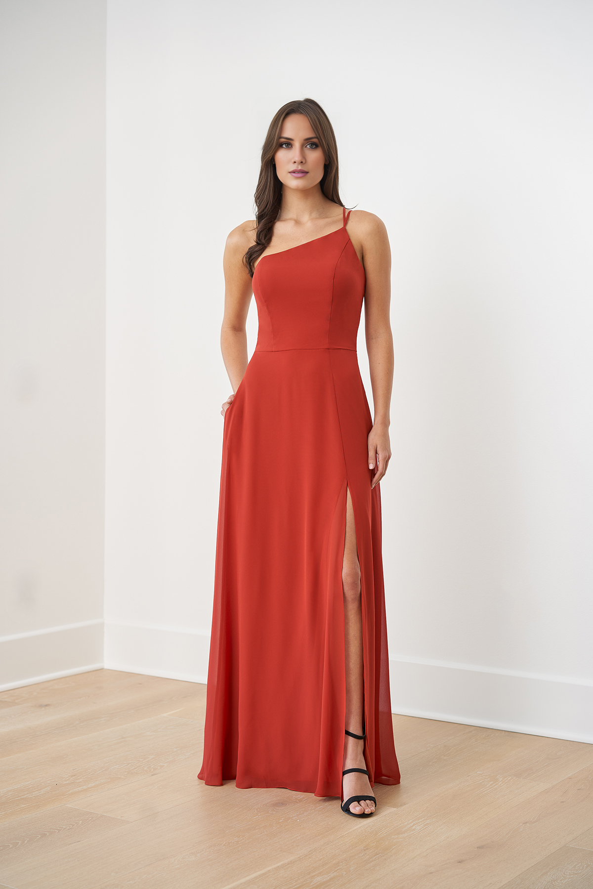 Robe de soirée Yidibang asymétrique à col, épaules dénudées, sans manches, dos nu, fente latérale et longueur au sol