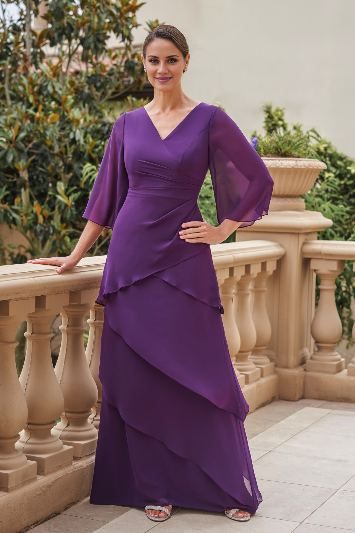 A-Linien-Kleid aus Chiffon mit V-Ausschnitt, asymmetrischem Lagenmuster und bodenlangem Kleid für die Brautmutter