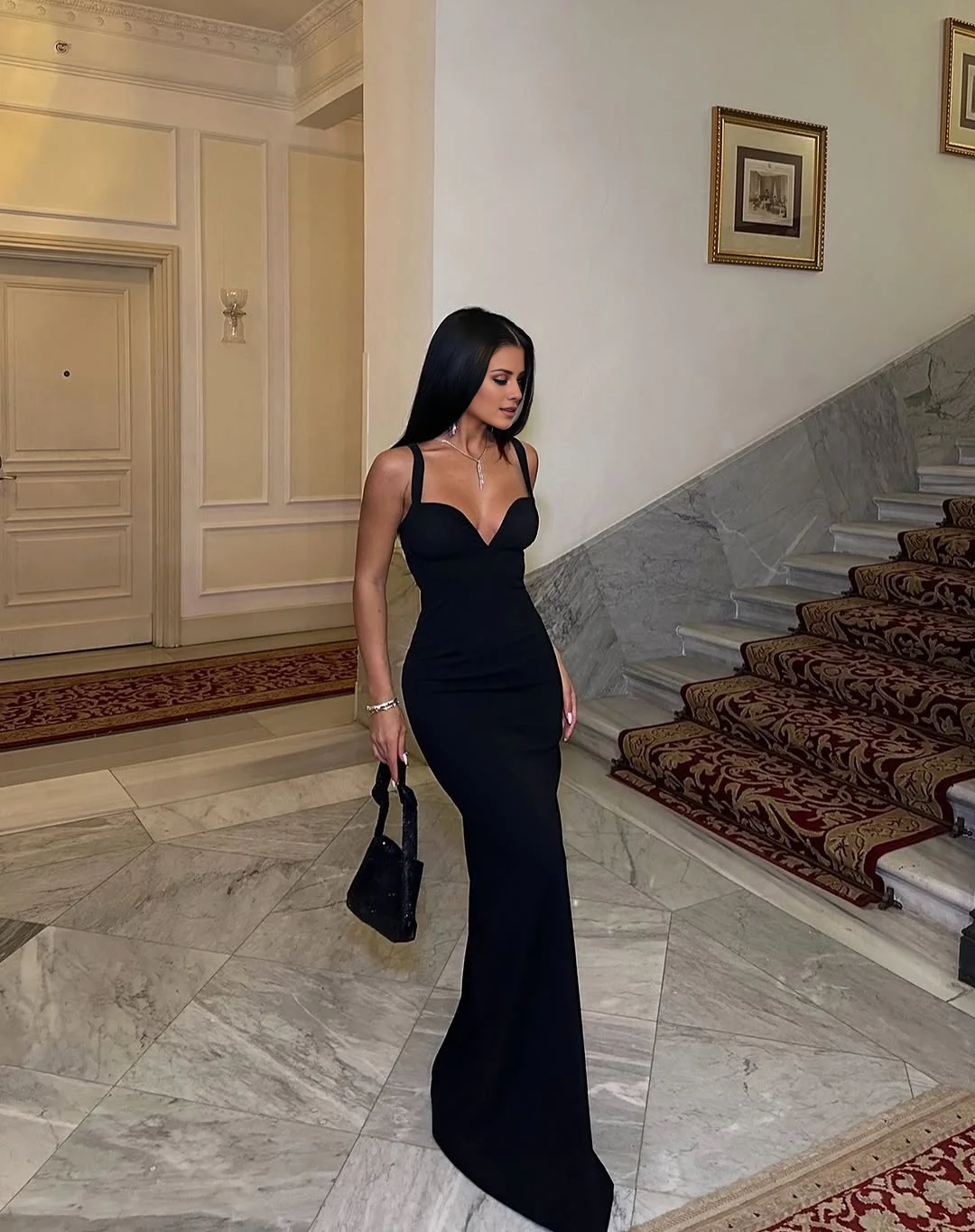 Robe de soirée Yidibang à col en V et épaules dénudées, sans manches, dos nu et longueur au sol