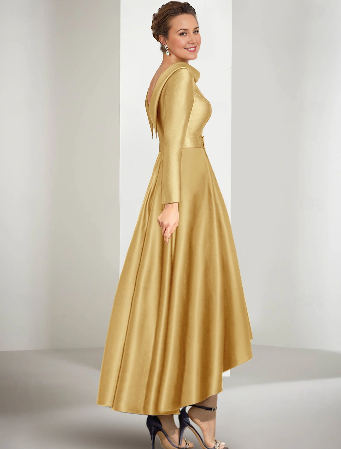 A-förmiges Brautmutterkleid eleganter Edelsteinkragen asymmetrischer Satin Langarmgürtel/Band 2024
