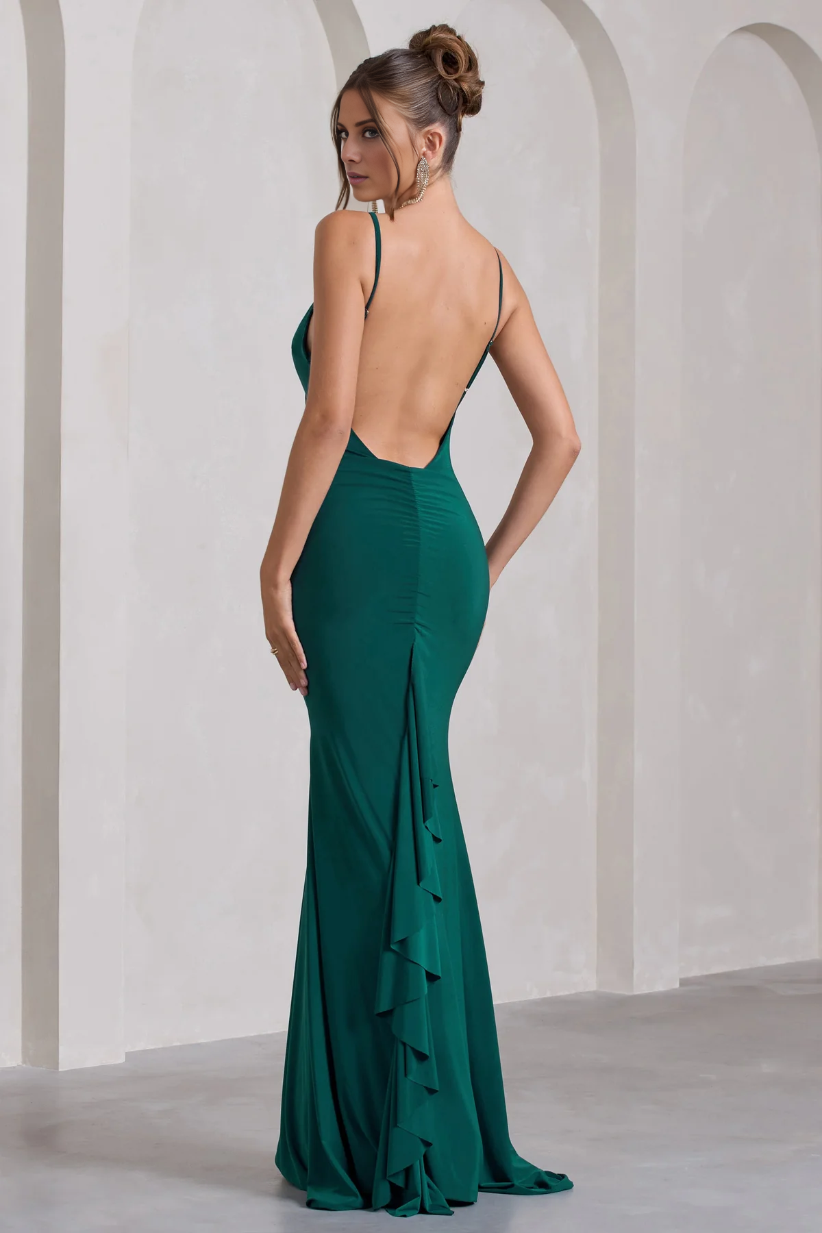 Robe de bal Yidibang à col en V et épaules dénudées, sans manches, fines bretelles, dos nu et longueur au sol