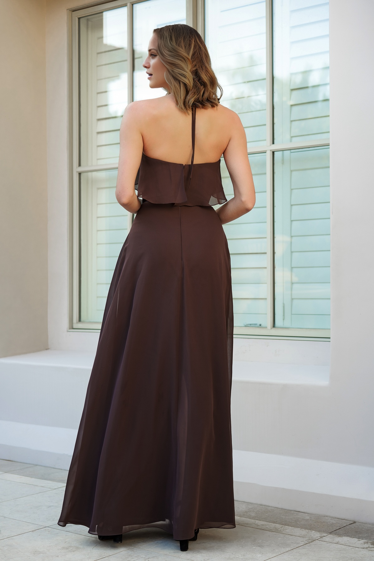 Robe de bal Yidibang à col suspendu et épaules dénudées, sans manches, dos nu et longueur au sol