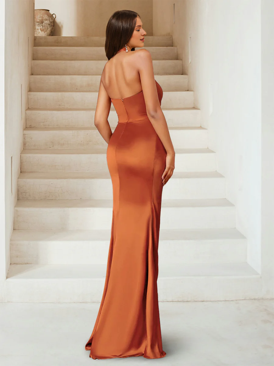Ärmelloses Abendkleid aus Horn/Fischschwanz mit rückenfreiem Schlitz