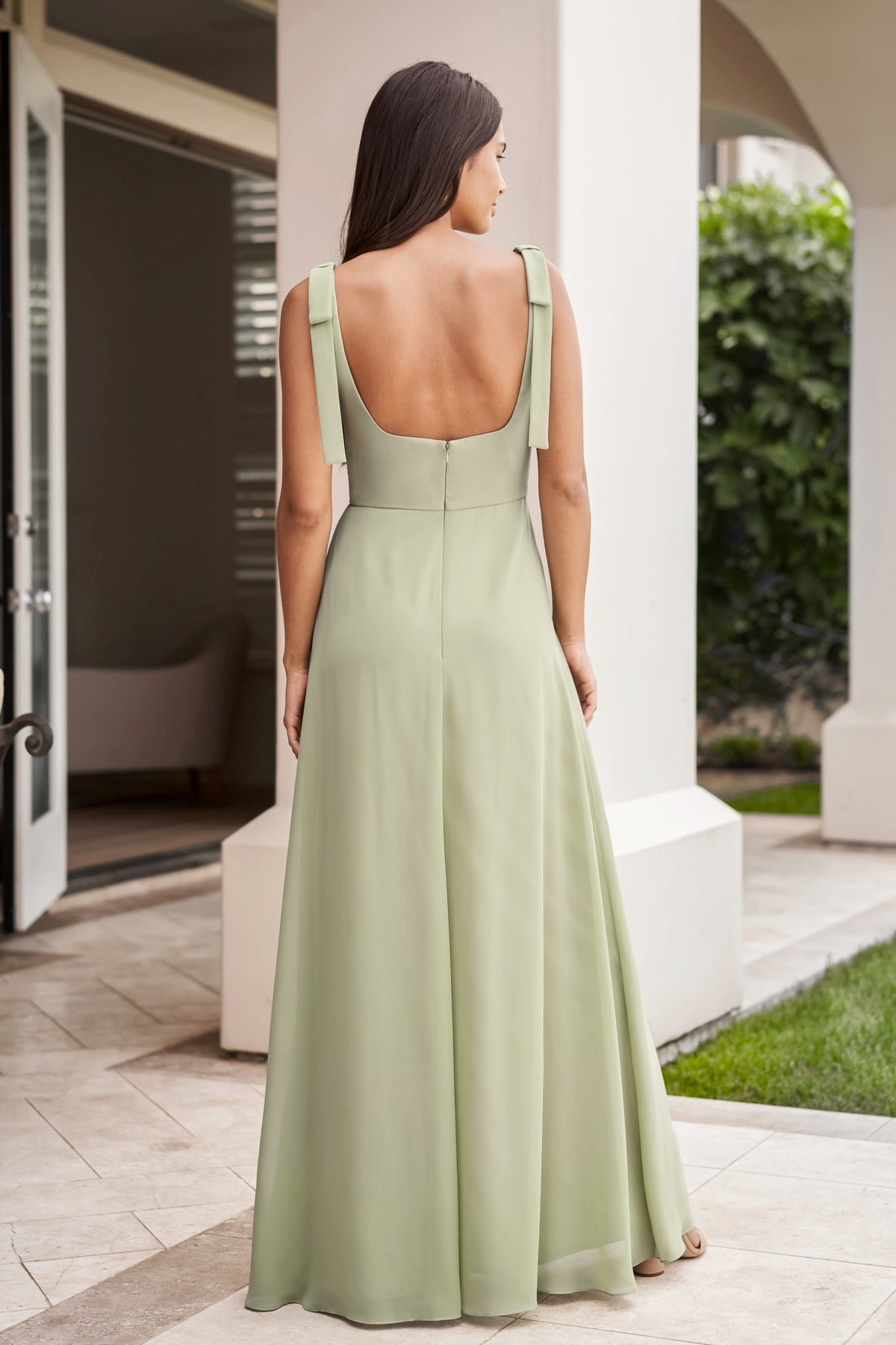 Robe de bal Yidibang à encolure carrée, bretelles, fentes latérales dans le dos et longueur au sol