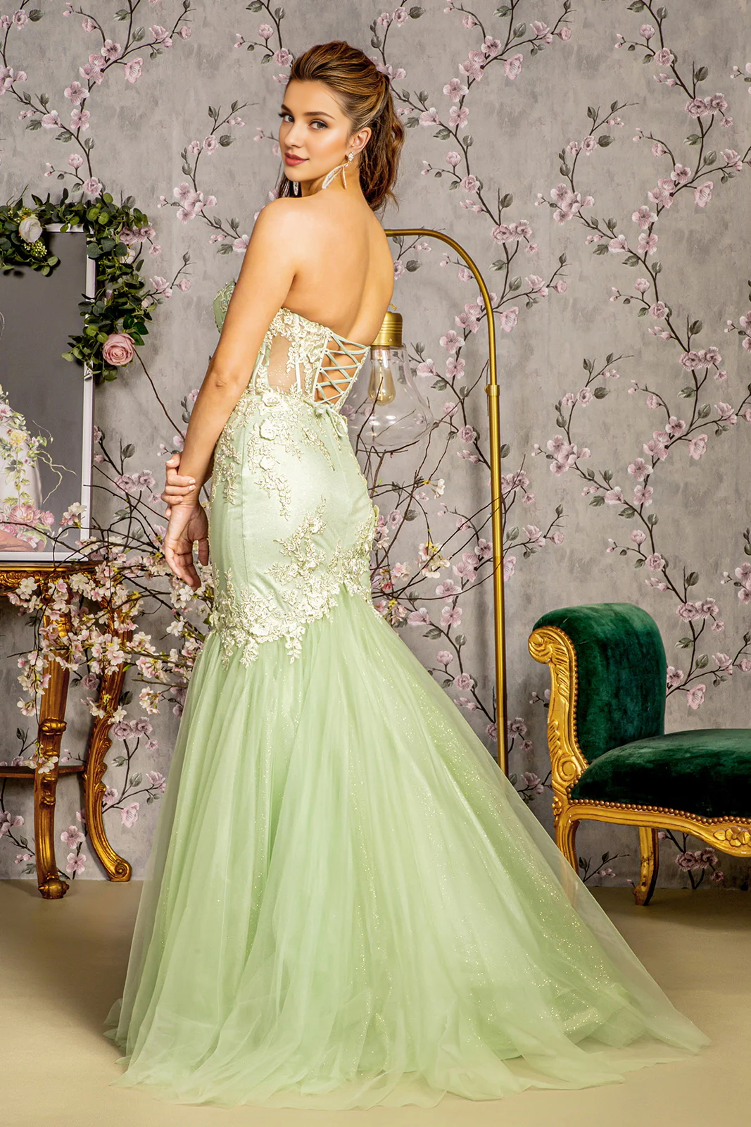 Robe de soirée longue bustier transparente moulante à motif floral brodé