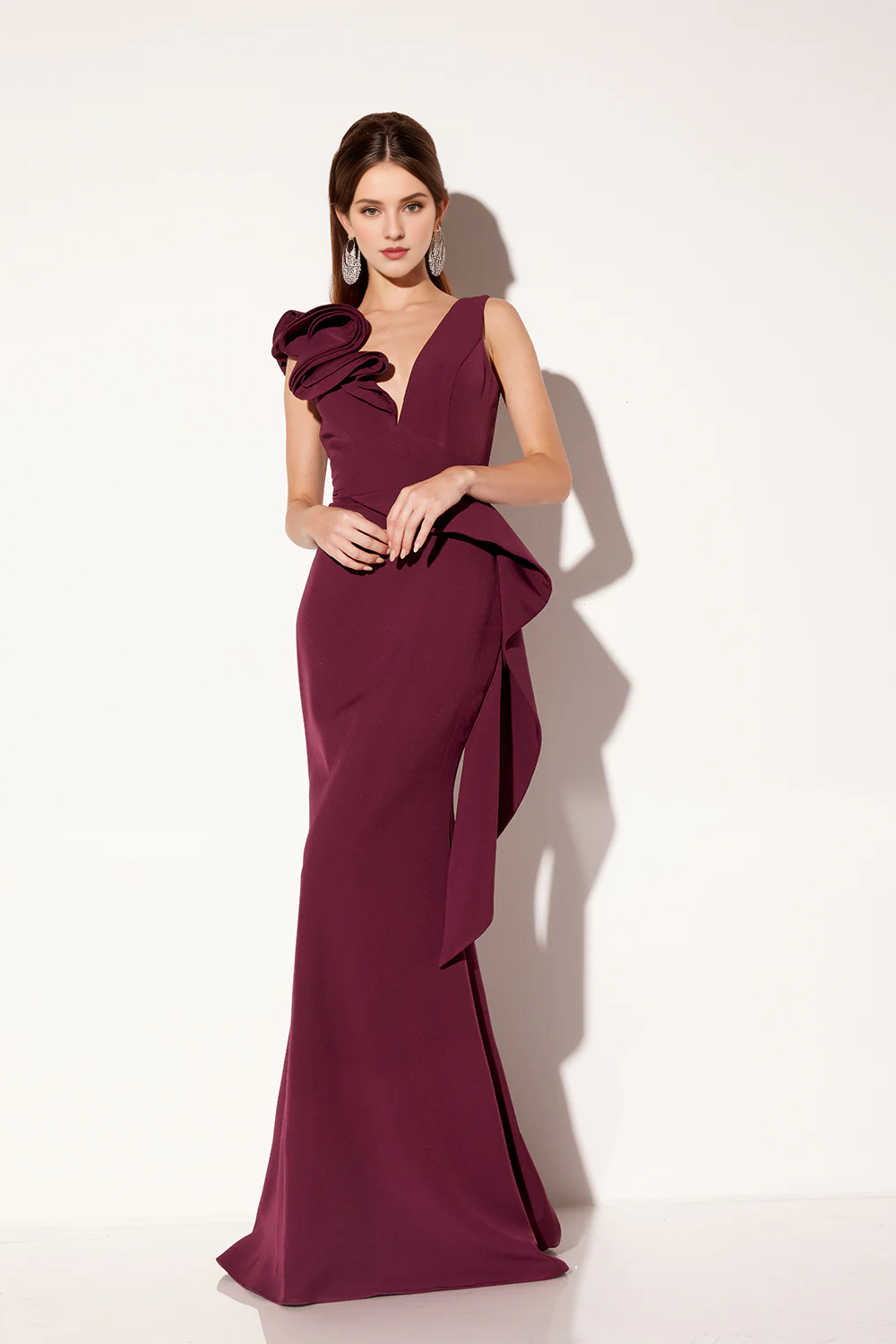 Robe longue sans manches en crêpe à épaules dénudées