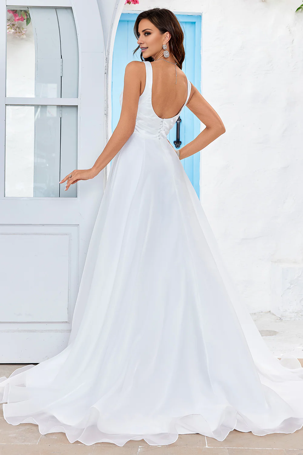 Robe de mariée longue en organza simple à col rond et à encolure basse de princesse