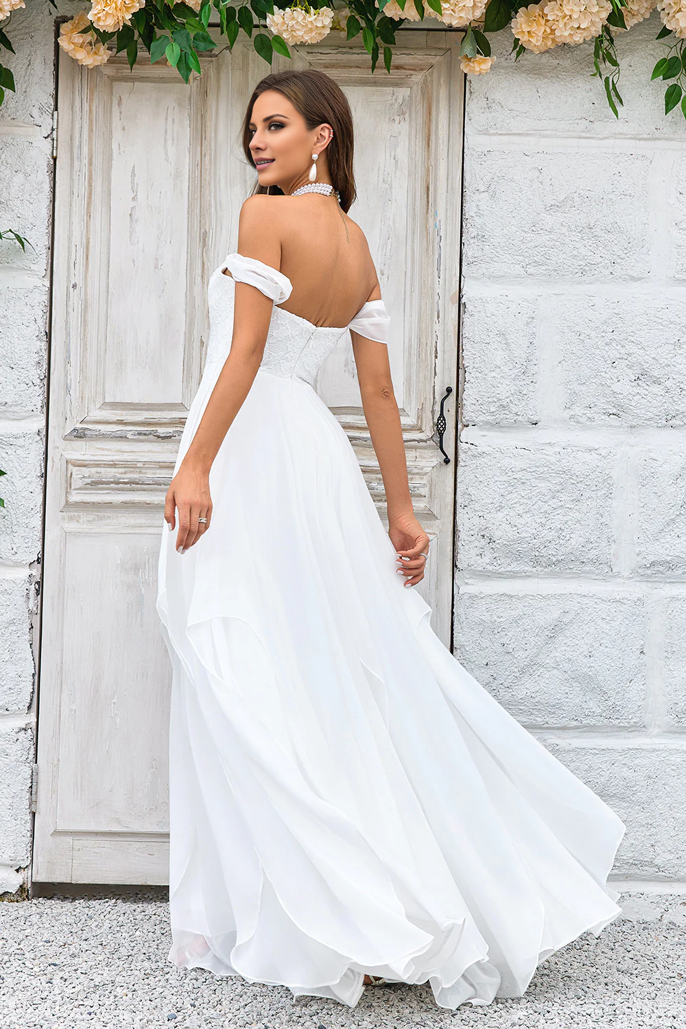 Robe de mariée trapèze en mousseline de soie avec épaules en dentelle