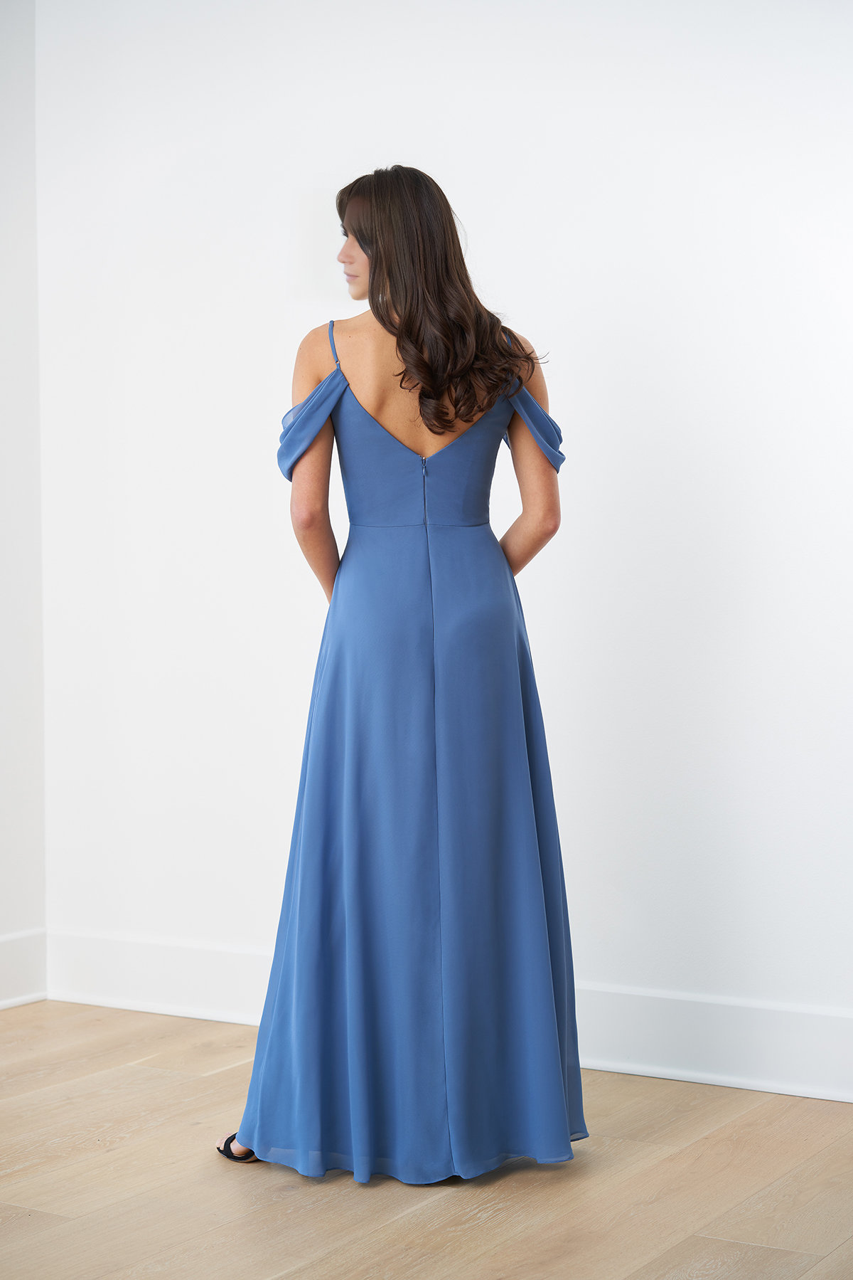 Robe de soirée Yidibang à col en V et épaules dénudées, sans manches, fines bretelles, dos nu et longueur au sol