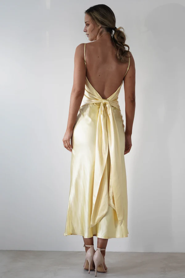 Robe de soirée Yidibang à col en V et épaules dénudées, sans manches, fines bretelles, dos nu et longueur au sol