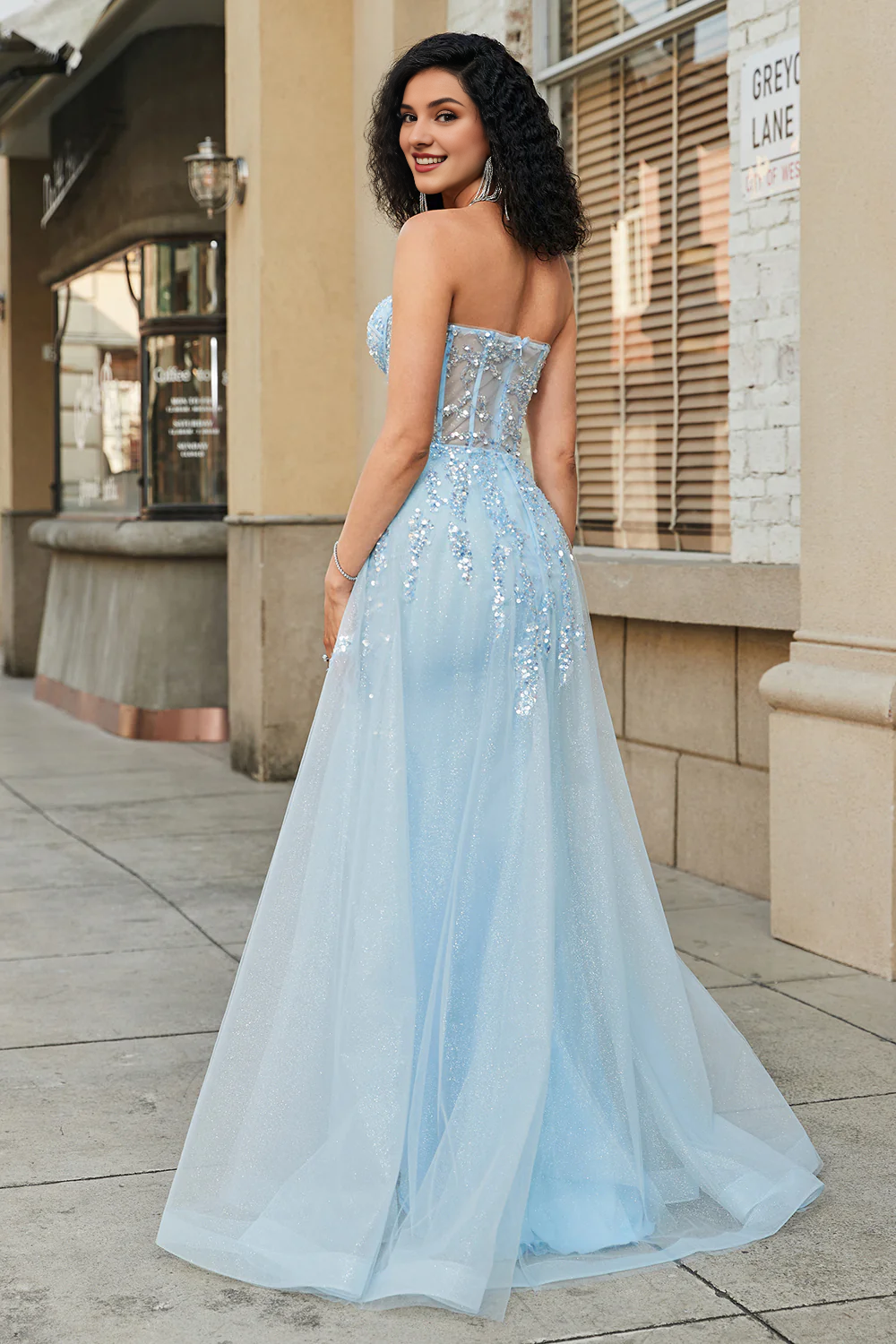 Funkelndes hellblaues A-Linien-Ballkleid mit Herzausschnitt und langem Schlitz