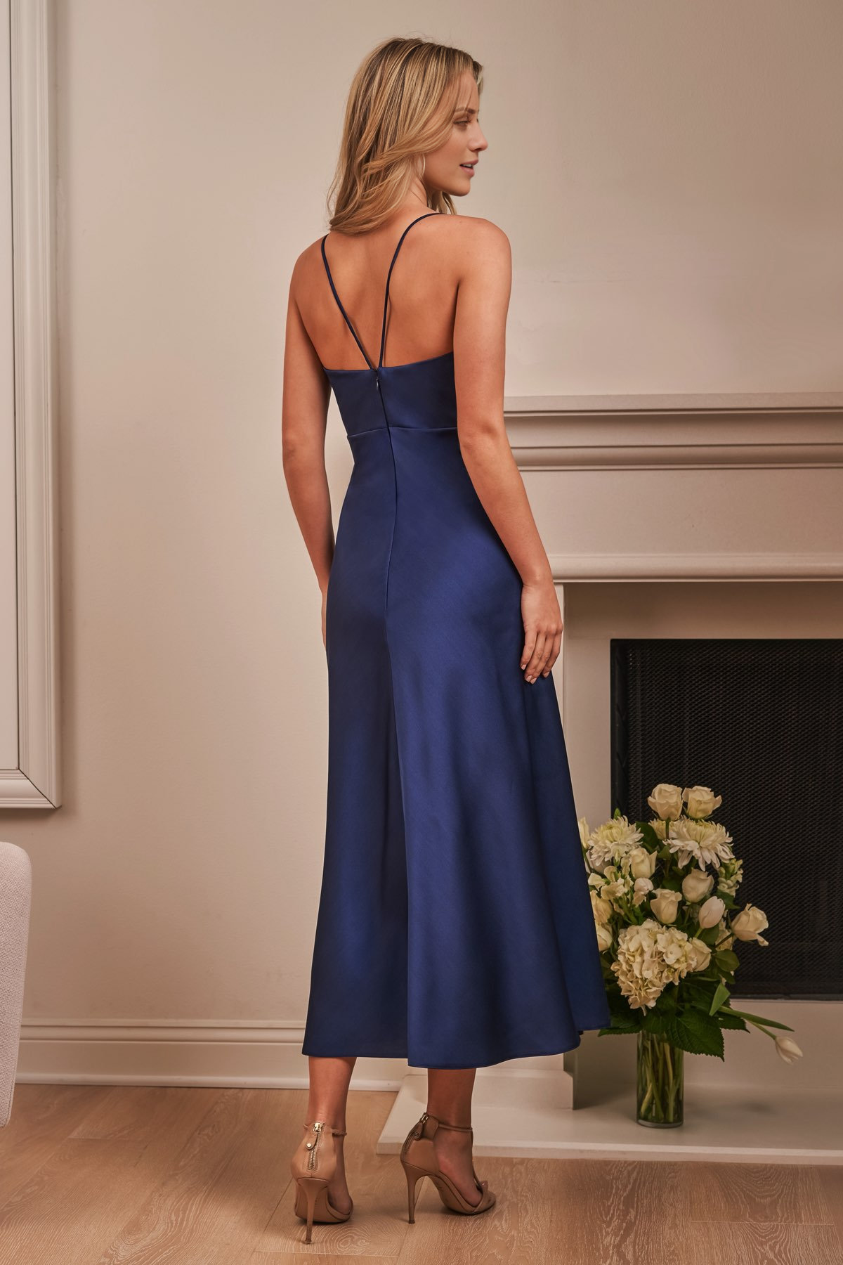 Robe de bal longue à col en V et épaules dénudées, sans manches, fines bretelles et dos nu