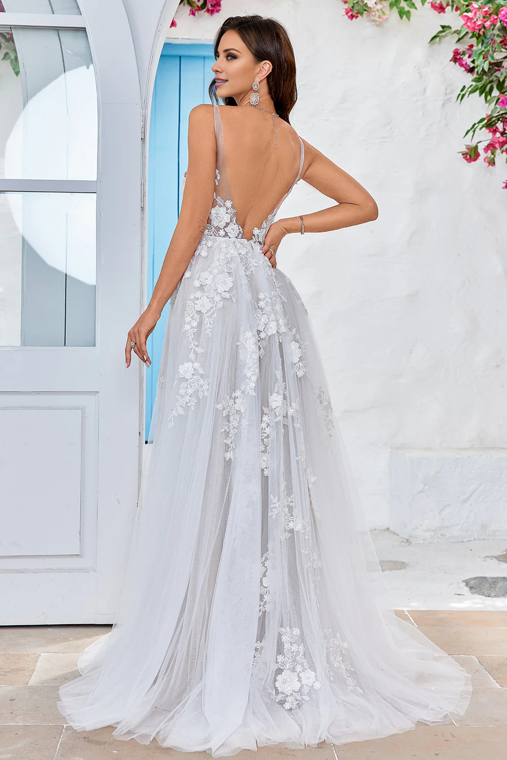Robe de mariée en mousseline de soie à col en V et à lien A