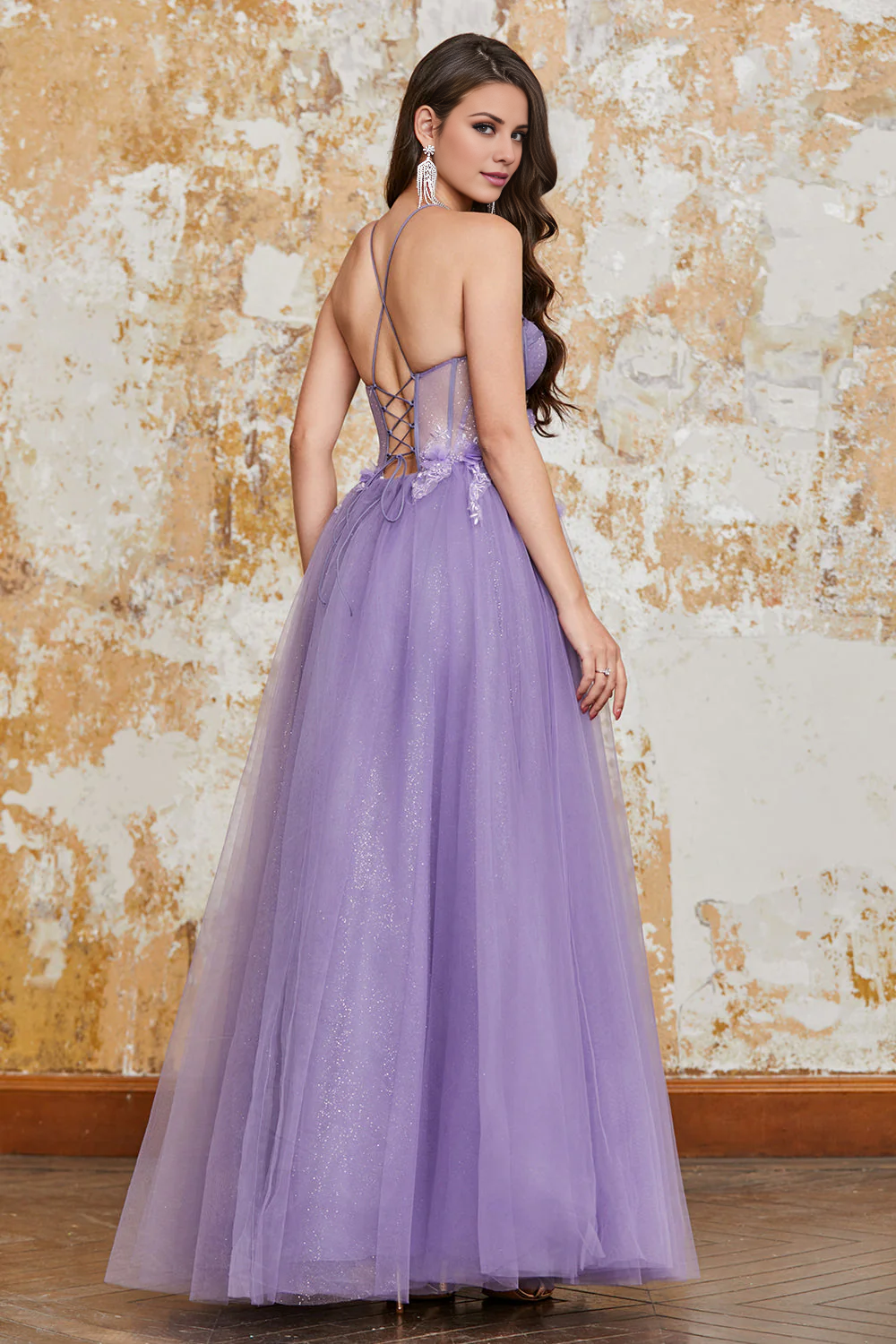 Lila A-Linien-Ballkleid mit schmalen Trägern und 3D-Blumenmuster und engem Korsett