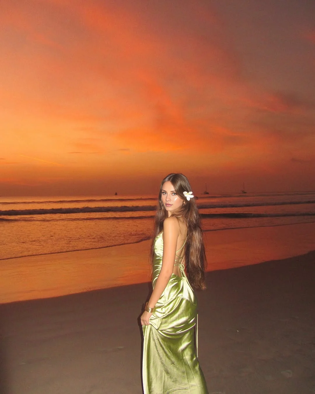 Robe de bal Yidibang à col en V, sans manches, fines bretelles, dos nu, fente latérale et longueur au sol