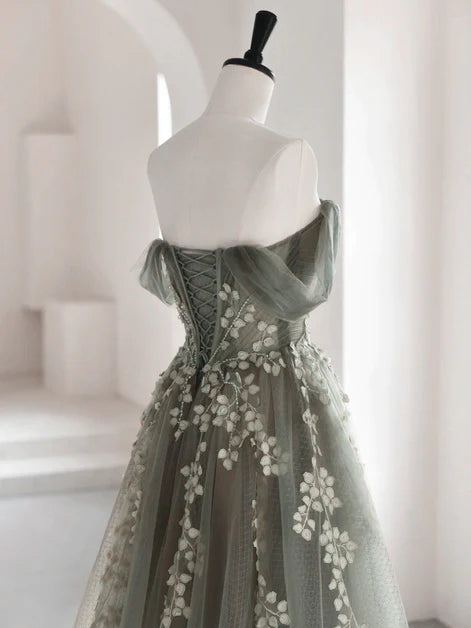 Romantisches hellgrünes langes rückenfreies Partykleid in A-Linie, transparentes schulterfreies ärmelloses Prinzessinnen-Abendkleid