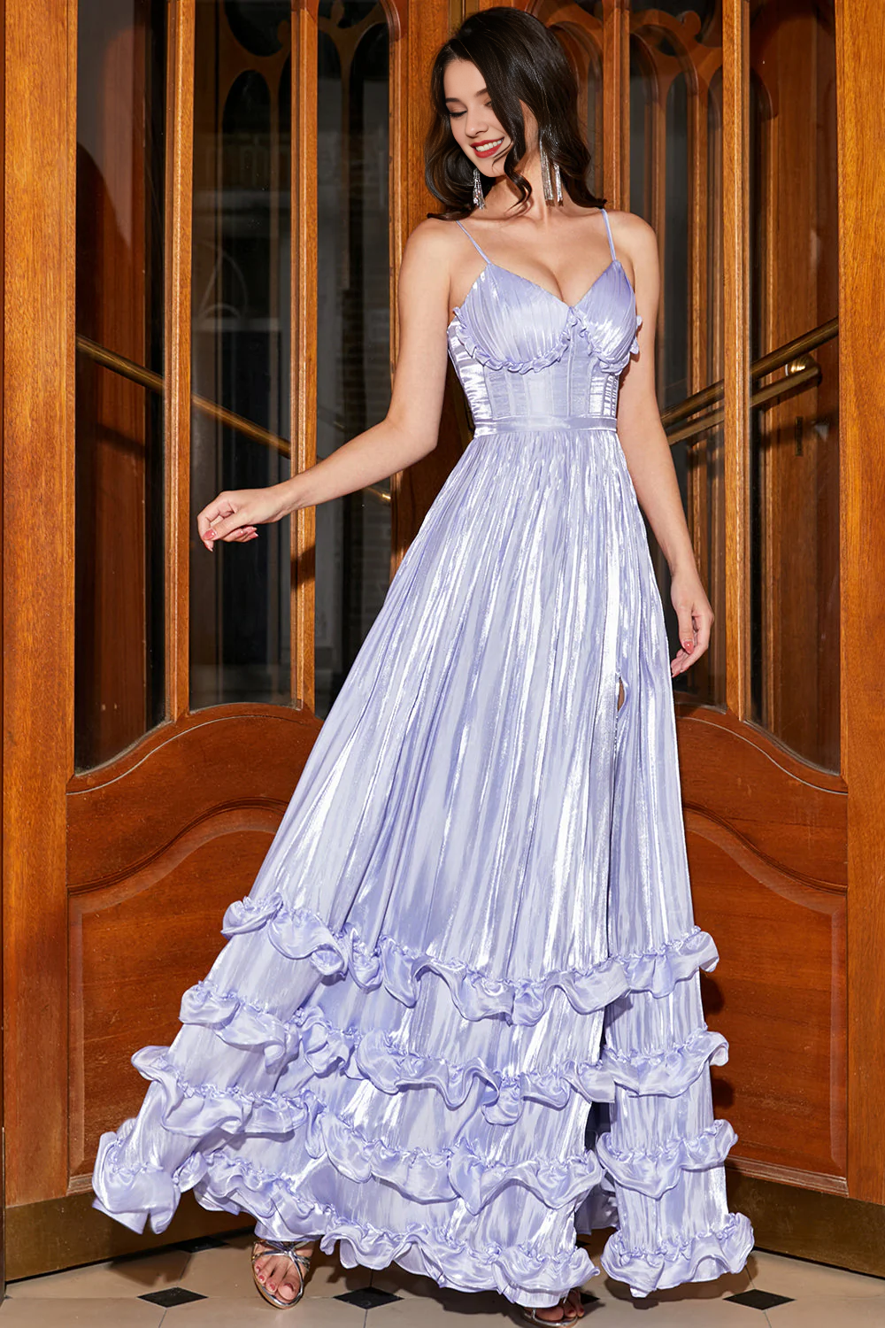 Robe de soirée trapèze violette lavande envoûtante avec bretelles fines et fentes