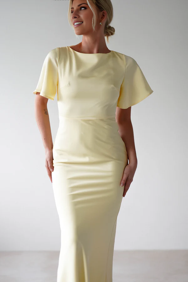 Robe de bal sirène Yidibang à manches courtes, décolleté licou, dos nu et longueur au sol