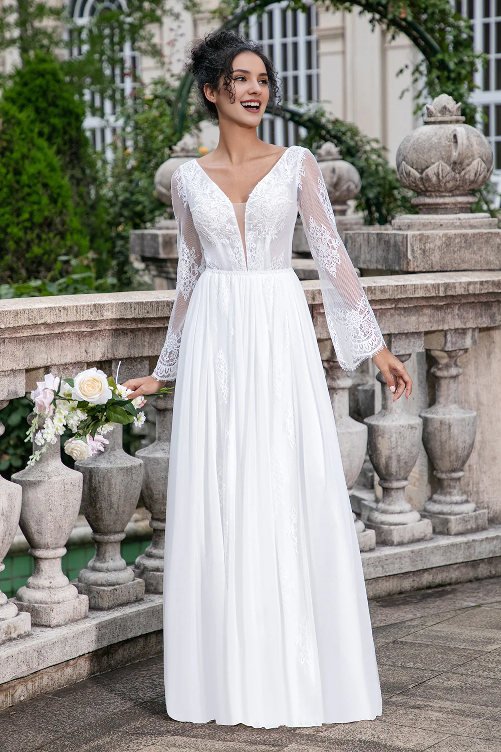 Weißes, rückenfreies, langes Brautkleid in A-Linie mit V-Ausschnitt und Spitzenapplikation