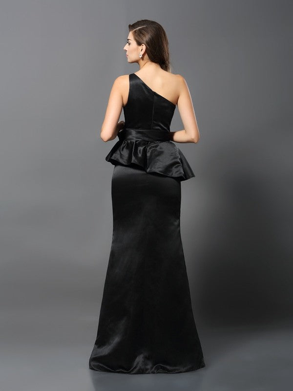 Trompeten-/Meerjungfrauenkleider One-Shoulder-Träger Schleifen Ärmellos Lange Satin Kleider