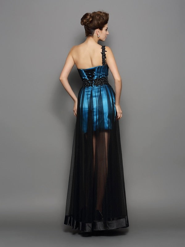 Robe longue en satin tissé, coupe trapèze/princesse, asymétrique, froncée, sans manches