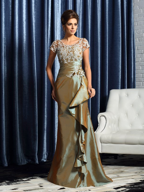 Robe de mère de la mariée longue en taffetas, style trompette/sirène, avec perles et manches courtes, avec appliques