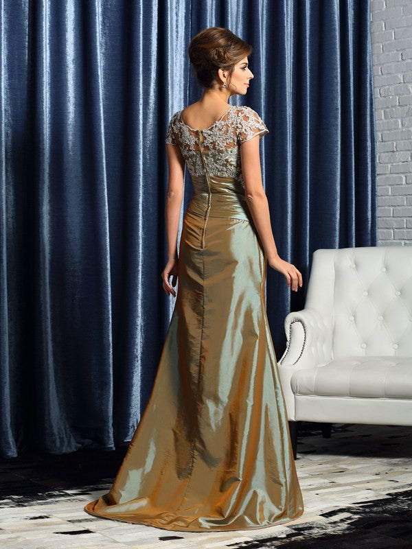 Robe de mère de la mariée longue en taffetas, style trompette/sirène, avec perles et manches courtes, avec appliques