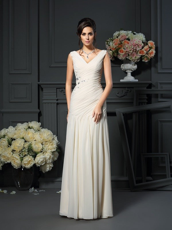 Robe de mère de la mariée longue en mousseline, sans manches, col en V, avec perles