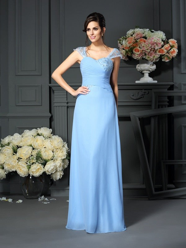 Robe de mère de la mariée longue en mousseline, sans manches, à bretelles et plis