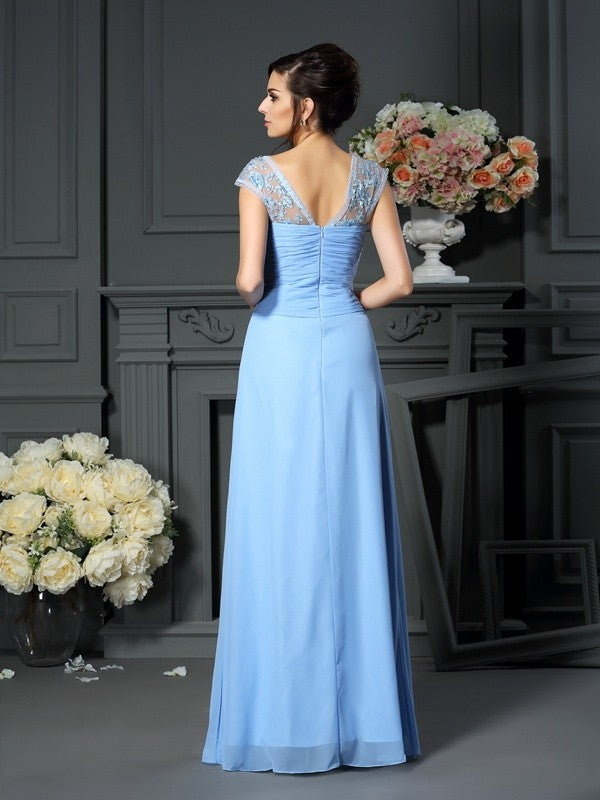 Robe de mère de la mariée longue en mousseline, sans manches, à bretelles et plis