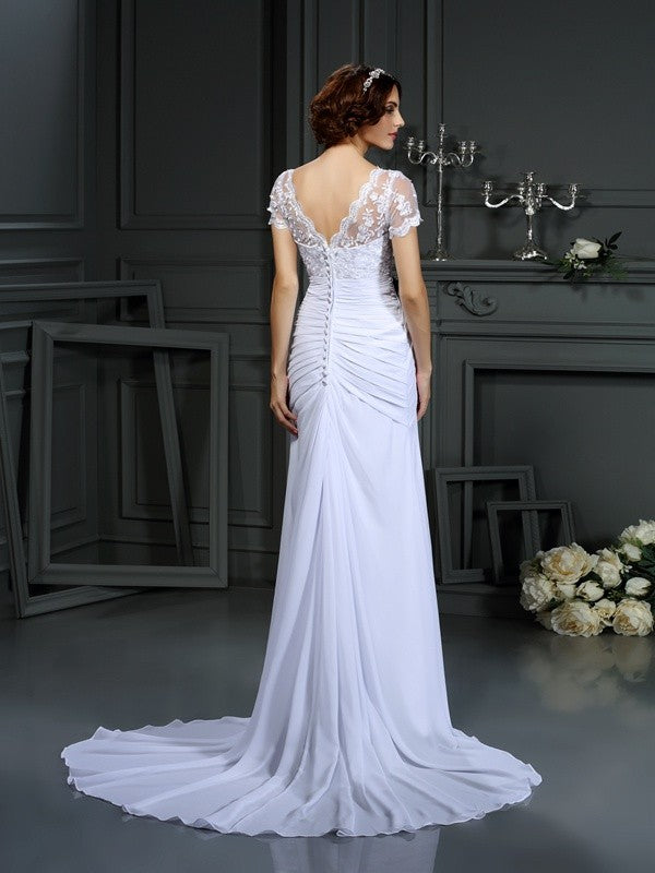 Robe de mariée longue en mousseline de soie, col en V, manches courtes, coupe fourreau/colonne