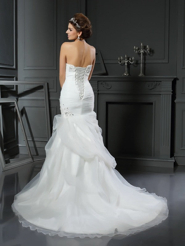 Trumpet/Mermaid Sweetheart Beading Sleeveless Long Net Wedding Dresses