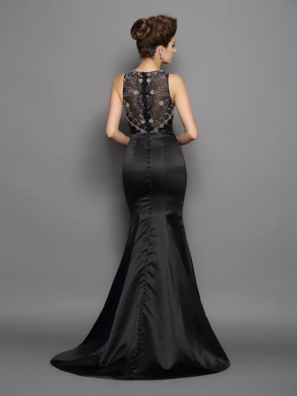 Robe longue en satin sans manches à col trompette/sirène et perles