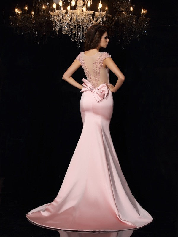 Robe longue en satin sans manches à col trompette/sirène et perles