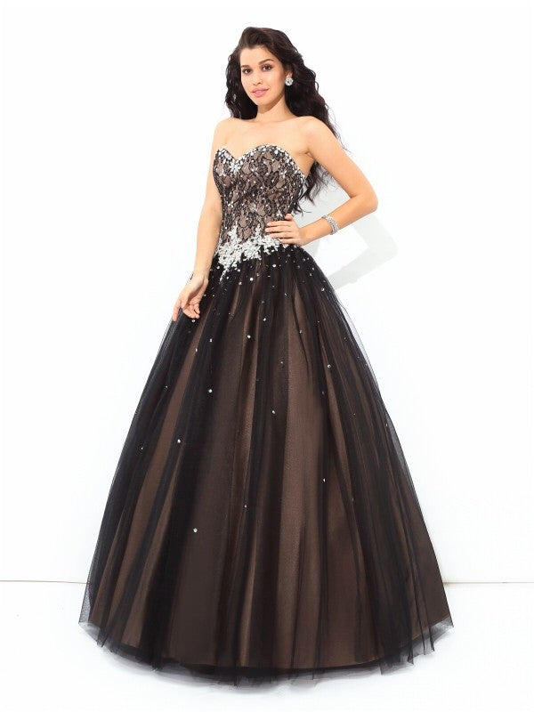 Robe de bal en tulle, décolleté en cœur, perles, sans manches, longue