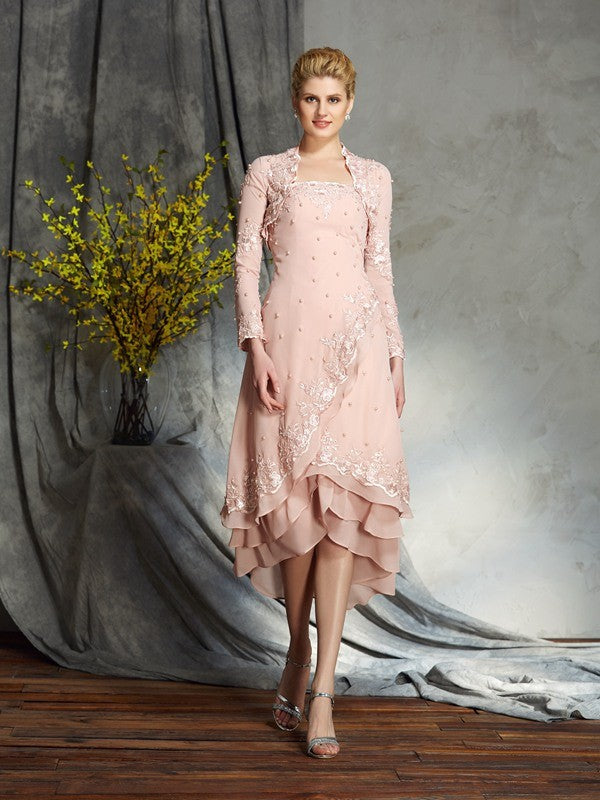 Robe de mère de la mariée courte en mousseline, coupe A-Line/Princesse, sans bretelles, avec appliques