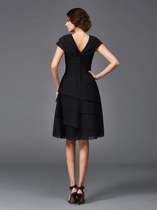 A-Line/Princess V-neck Beading Sleeveless Short Chiffon Mother of the Bride Dresses