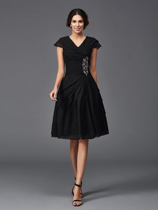 A-Line/Princess V-neck Beading Sleeveless Short Chiffon Mother of the Bride Dresses