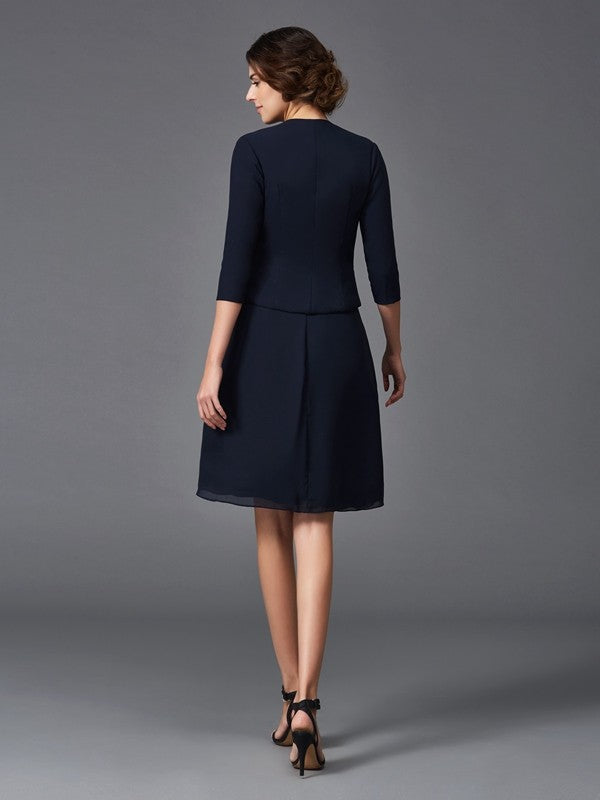 Robe de mère de la mariée courte en mousseline de soie, coupe A-Line/Princesse, col en V, manches 1/2 et dentelle