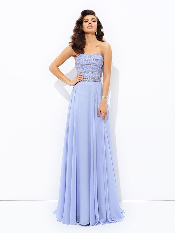 Robe longue en mousseline de soie, coupe trapèze/princesse, sans bretelles, avec perles, sans manches