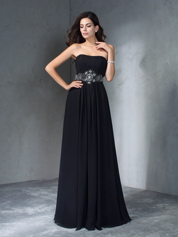 Robe longue en mousseline de soie, coupe trapèze/princesse, sans bretelles, avec perles, sans manches